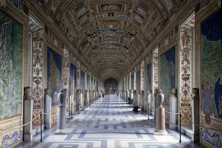 Vatican Museums and Sistine Chapel with Skip The Line Ticket — photo 1 of 9