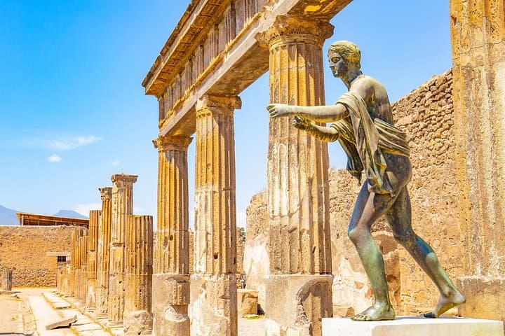 Private day trip: Naples to Pompei and Bomerano and back — photo 1 of 12