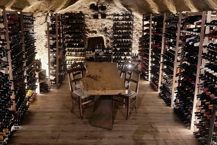 Dinner with wines and typical dishes in a secret cave in Siena — photo 1 of 9