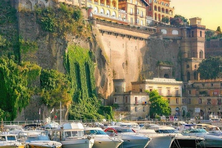 Tour Pompeii & Sorrento with lunch stop — photo 1 of 11