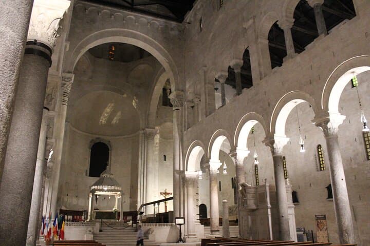 Bari's St Nicholas Basilica, Cathedral and Old City Catholic Tour — photo 1 of 6