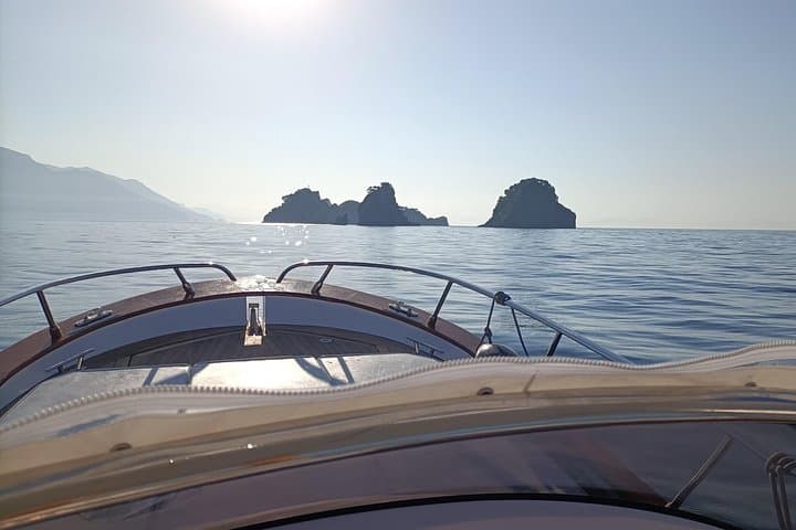 Positano and Capri from Sorrento A Breathtaking Coast Experience — photo 1 of 10