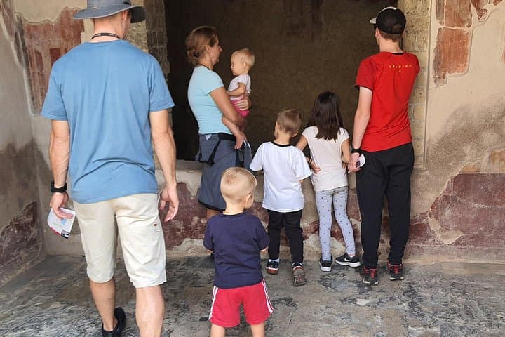 Ancient Herculaneum Special Guided Kid-friendly Tour for Families — photo 1 of 5