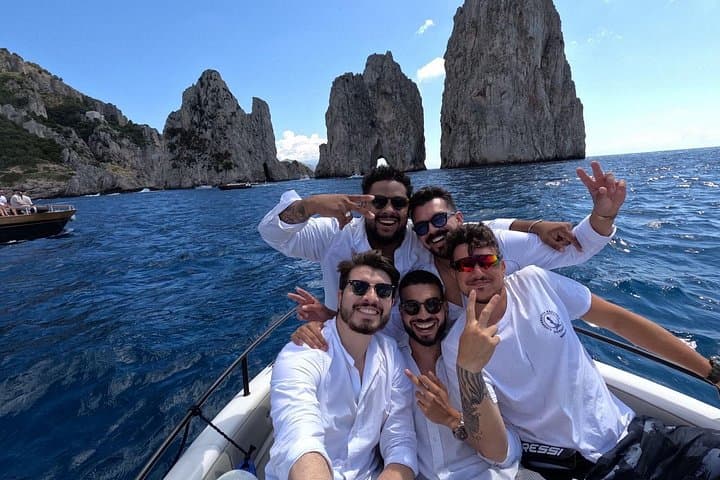 Capri Half-Day Private Boat Tour from Sorrento-Explorer 20ft Boat — photo 1 of 28