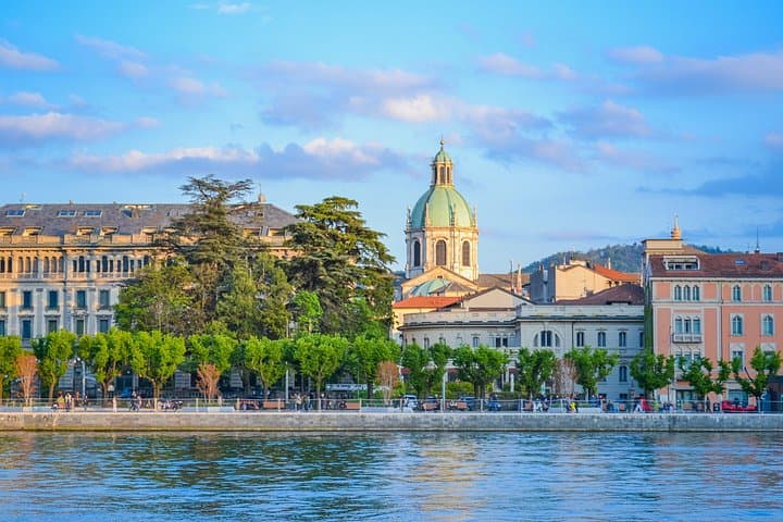 Explore Como in 60 minutes with a Local — photo 1 of 6