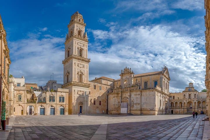 Private transfer from Naples to Lecce with 2h Sightseeing Stop — photo 1 of 10
