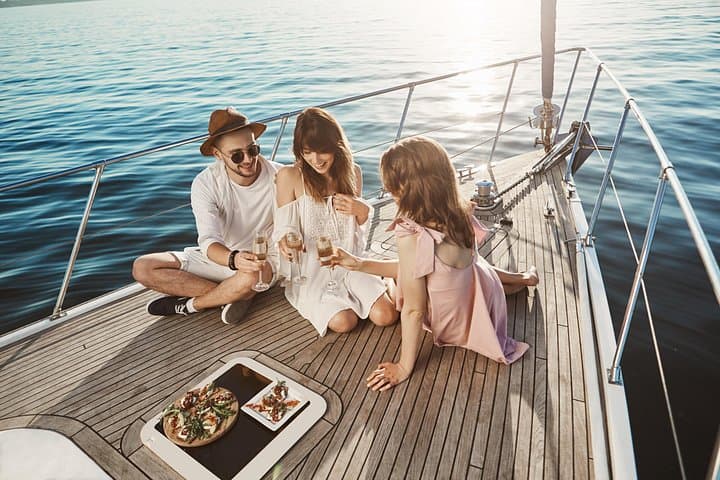 Naples Bay Mini Cruise with Drink and Snacks on Board — photo 1 of 6