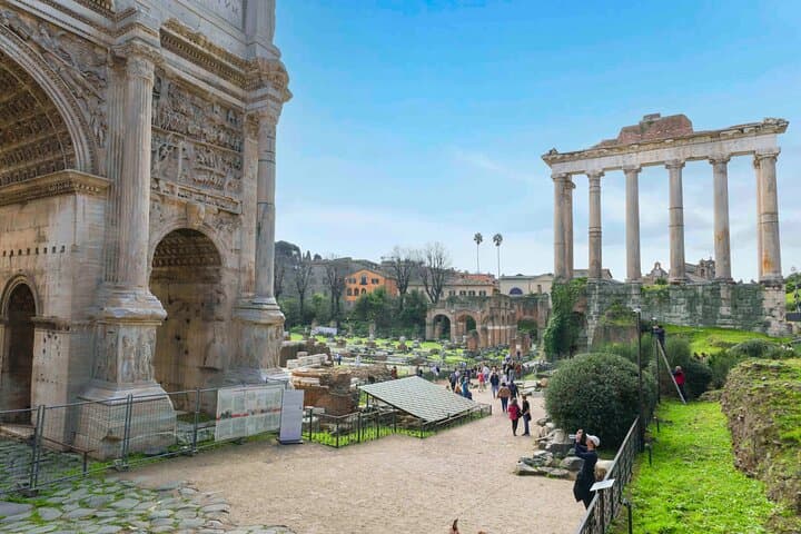 Rome: Colosseum Arena, Roman Forum & Palatine Hill Tour — photo 1 of 14