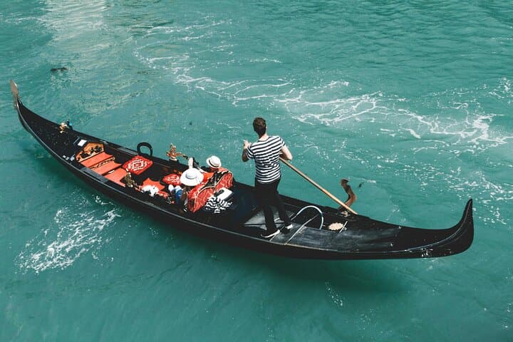 Venice Gondola Ride and Walking Guided Tour — photo 1 of 4