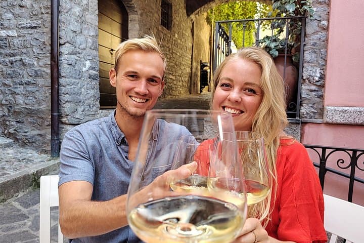 Varenna: guided Walking Tour with Wine & Food tasting — photo 1 of 13