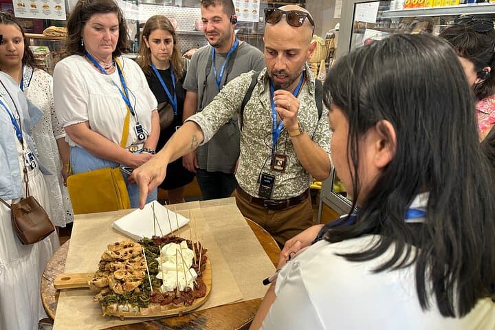 Naples Street Food Tour and Guided Sightseeing with Local Expert — photo 1 of 10