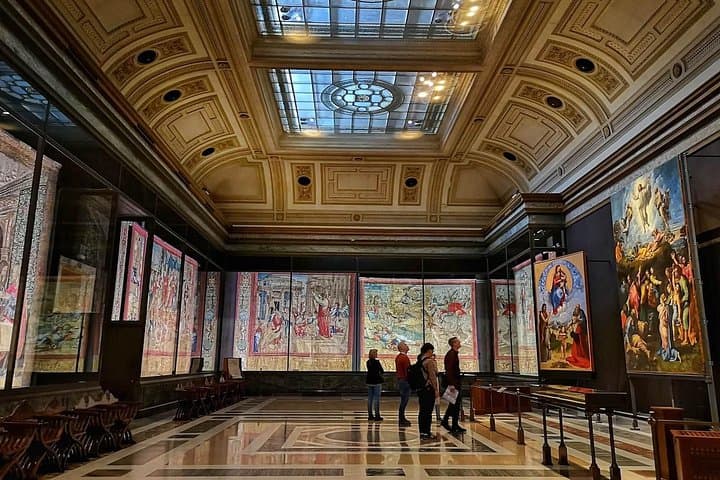 Private :Vatican Museums Tour with Sistine Chapel & Raphael Rooms — photo 1 of 19
