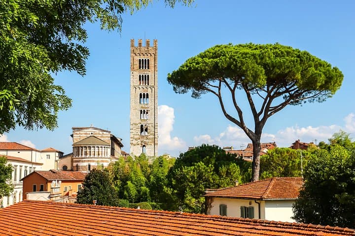 Explore Lucca in 60 minutes with a Local — photo 1 of 8