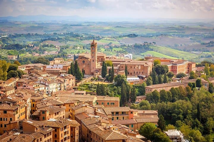 Private day trip from Florence to Montepulciano, Siena and back — photo 1 of 15