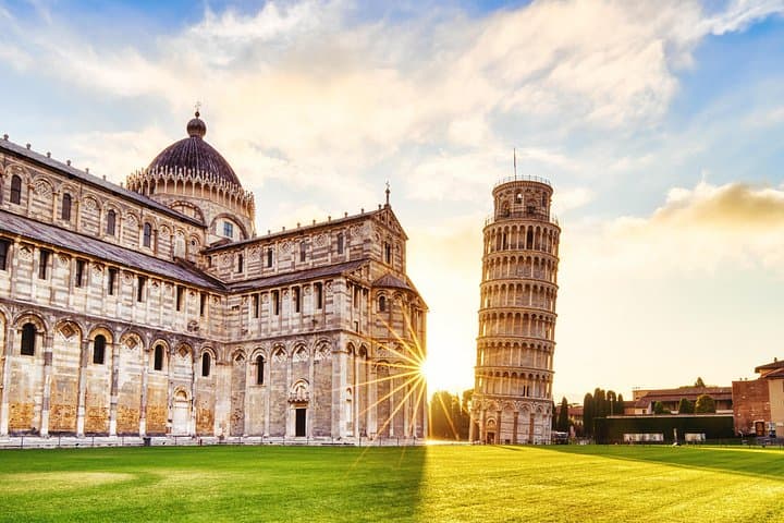 Private transfer from Florence to Pisa with 2hrs for sightseeing — photo 1 of 11