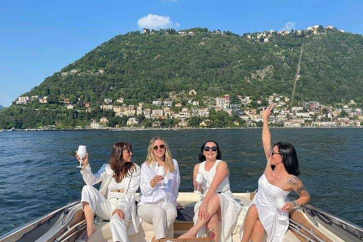 3 to 4h Private Lake Como Speedboat Tour with Prosecco & Swimming — photo 1 of 22
