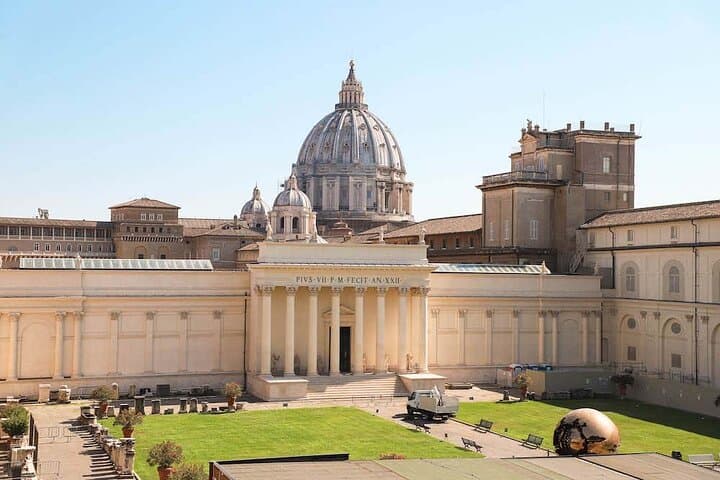 Shared Walking Tour of the Vatican Museums — photo 1 of 8