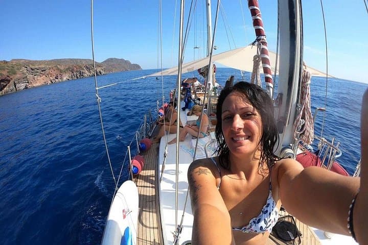 Sailing trip on the Secche della Meloria with aperitif and lunch — photo 1 of 14