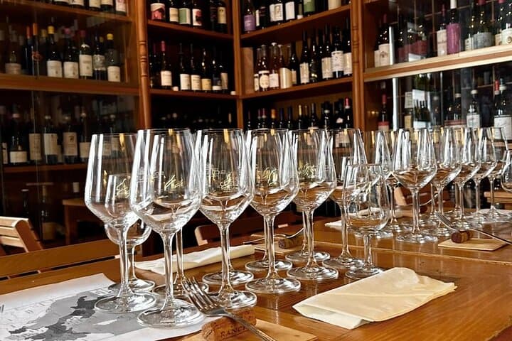 Authentic experience of 5 wines in Historical Wine Shop in Rome Center — photo 1 of 8