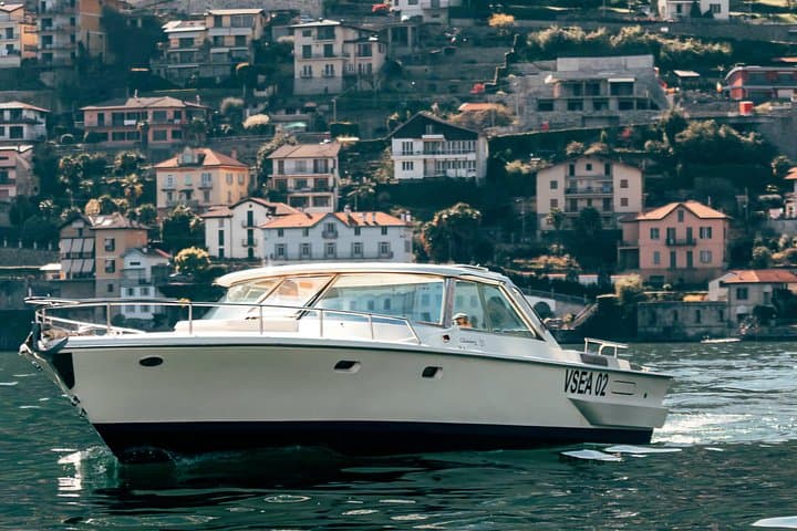 3 hours Private Tour by Colombo Speedboat on Lake Como — photo 1 of 10