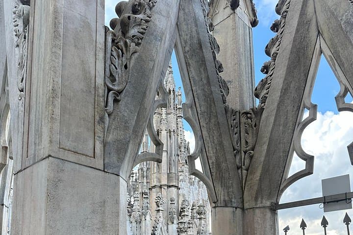 Duomo skips the line with a guide — photo 1 of 19