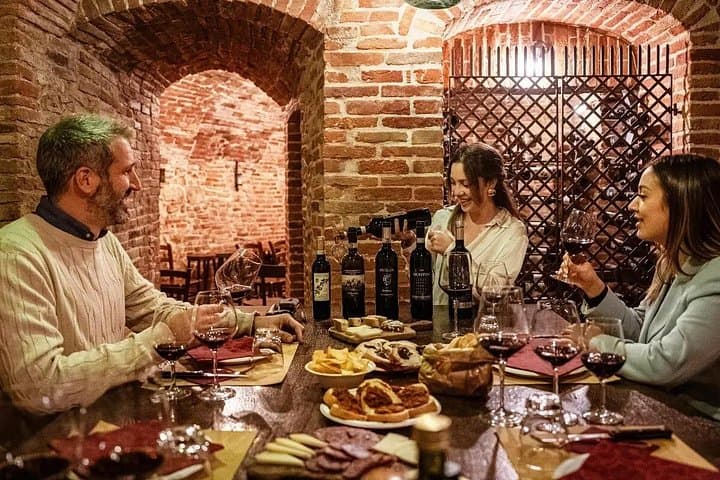 Val D’Orcia Tour From Siena Montalcino Pienza and Montepulciano — photo 1 of 8