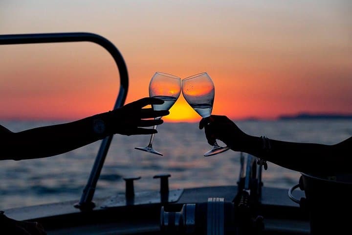 Sunset Experience in Sorrento Love and Landscapes — photo 1 of 28