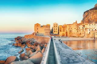 Private Monreale Mosaics & Cefalù coast Tour