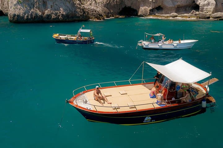Capri Samba, private luxury boat tour. — photo 1 of 8
