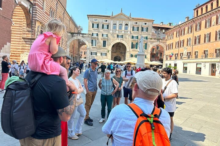 Verona Must-See Sites: Guided Walking City Tour with local Expert — photo 1 of 12