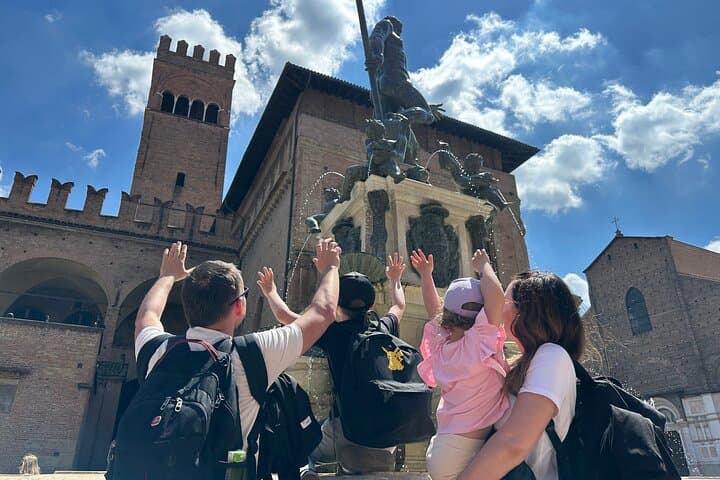 Bologna Fun Guided Private Siteseeing Tour for Kids and Families — photo 1 of 6