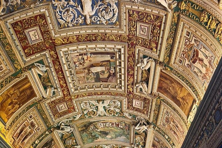 Vatican Museum and Sistine Chapel Evening Tour — photo 1 of 5