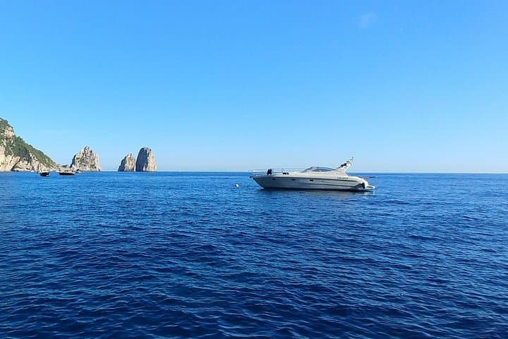 Private Cruise to Capri and Amalfi coast from Positano or Amalfi - yacht 40' — photo 1 of 9