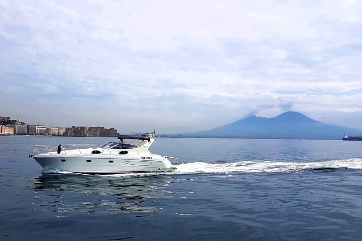 Private Cruise from Naples to Capri and Amalfi Coast - yacht 40' — photo 1 of 10