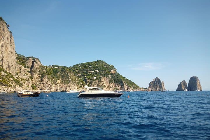 Private Cruise to Capri from Sorrento - yacht 50' — photo 1 of 8