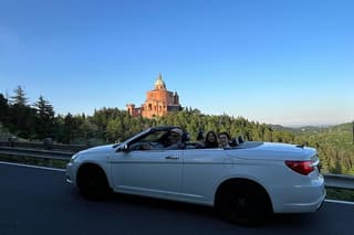 Private Tour of the Hills with Convertible Car in Bologna