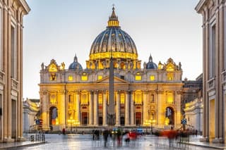 Colosseum + Vatican Museums and Sistine Chapel Guided Tour