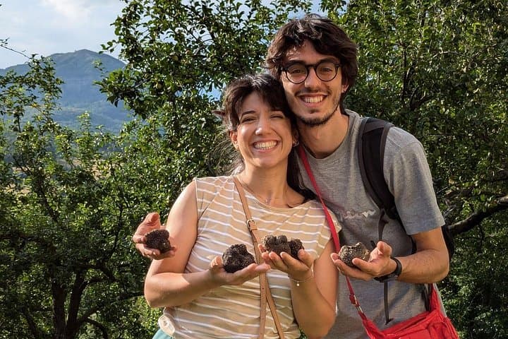 Truffle Hunting & Lunch halfway from Parma to Cinque Terre — photo 1 of 28