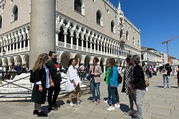 Skip-the-line Doge's Palace & St Mark's Square with wine tasting — photo 1 of 9