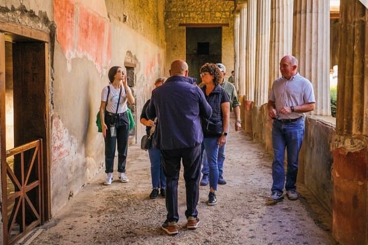 Pompeii Ruins Archeological Tour with Lunch — photo 1 of 11