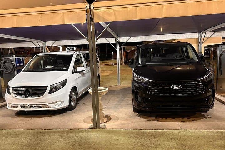Transfer from Naples to Sorrento in a Comfortable Minivan — photo 1 of 8