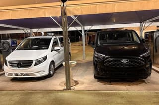 Transfer from Naples to Sorrento in a Comfortable Minivan