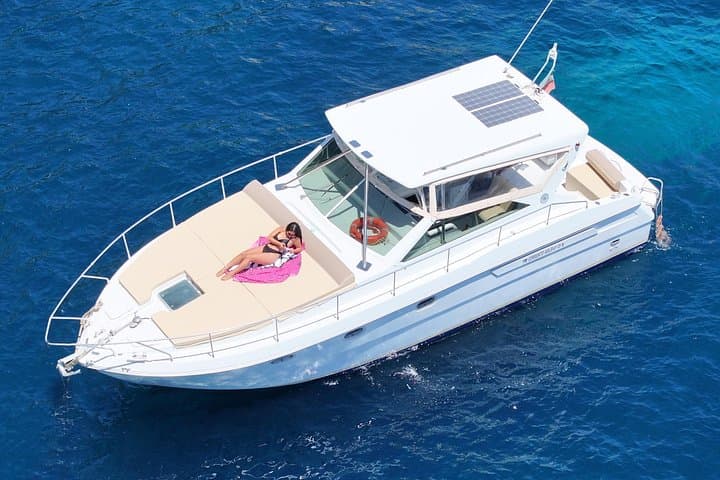 Capri max 12 pax Shared Boat Tour Departure from Sorrento — photo 1 of 16
