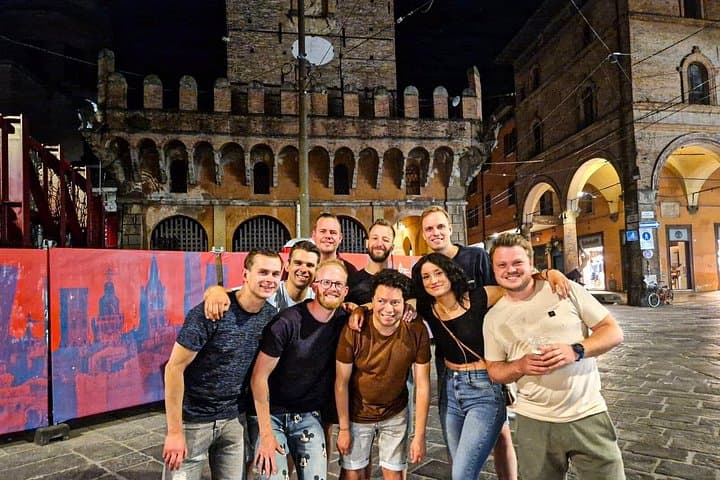 Bologna Pub Crawl to meet people — photo 1 of 6