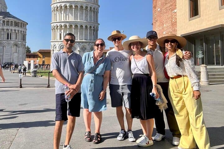 Pisa Walking Tour: Leaning Tower & Miracle Square — photo 1 of 10