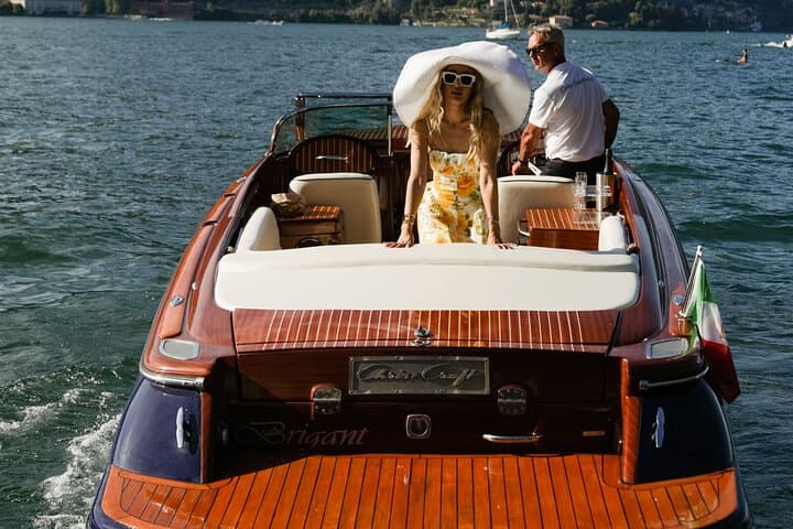 1 Hour Private Boat Tour on Lake Como — photo 1 of 37