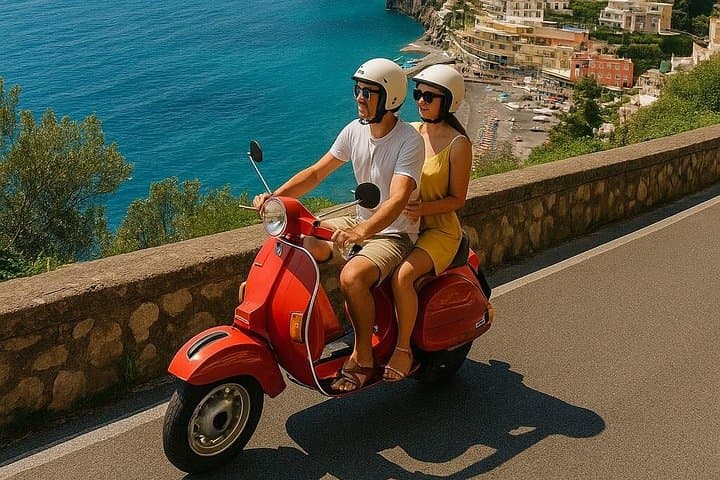 Amalfi Vintage Vespa Tour with Aperitif — photo 1 of 12