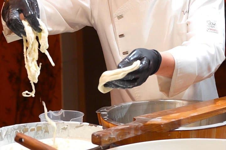 Florence: Mozzarella Cheese Making with Wine and food Tastings — photo 1 of 15