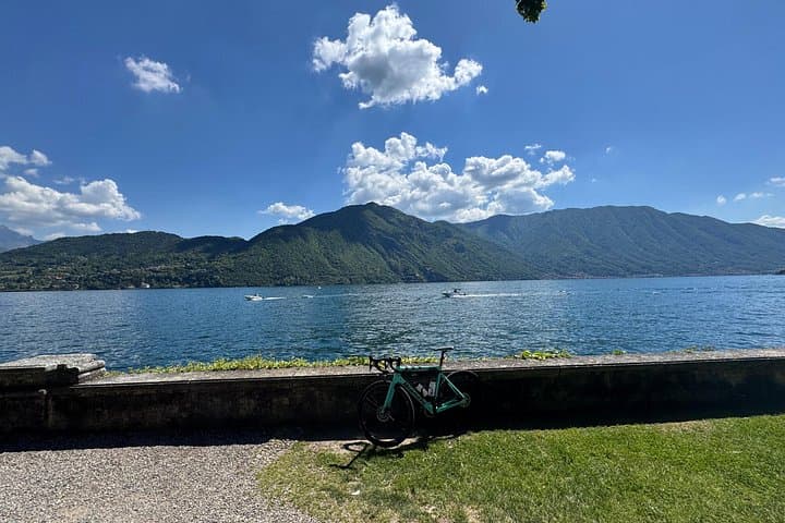 Discovering the three lakes by bike — photo 1 of 3