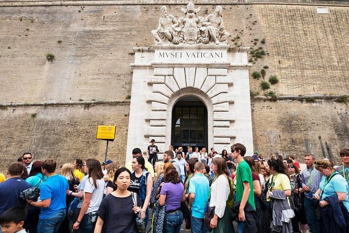 Vatican Museums and Sistine Chapel Guided Tour — photo 1 of 8